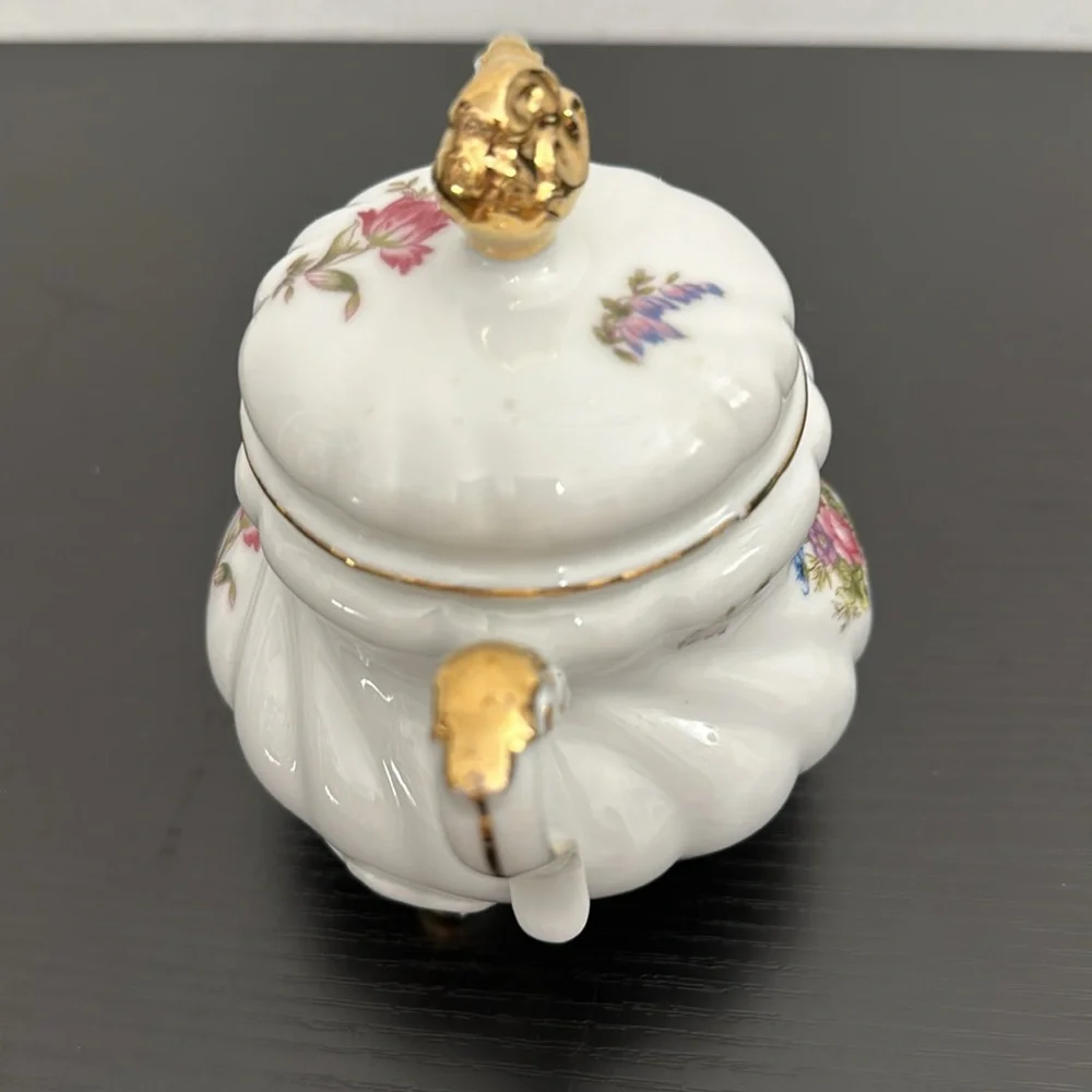 Lefton Porcelain Hand Painted Footed Sugar Bowl NE 3476